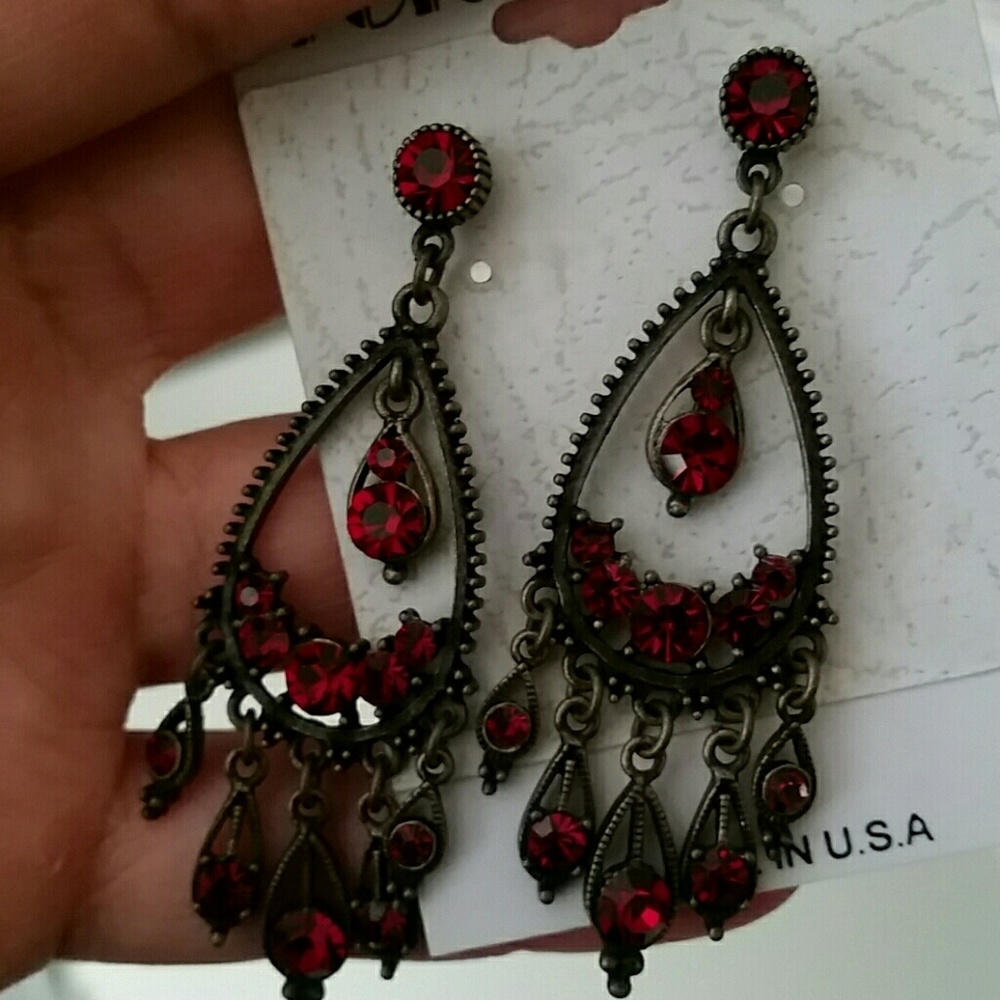 Dangly earrings.